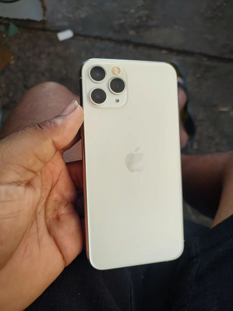 Vendo iPhone 11 pro 64 GB face id off chip off celular estado de zero  - Foto 2