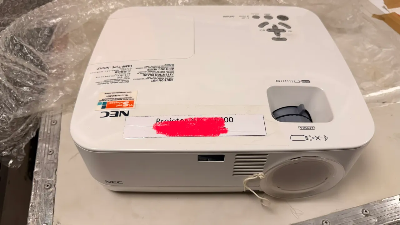 Projetor Benq MS527 - Projetores e Telas de Projeção - Irajá, Rio