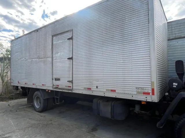 FORD CARGO 1317e Bau c/ Plataforma  - Foto 3