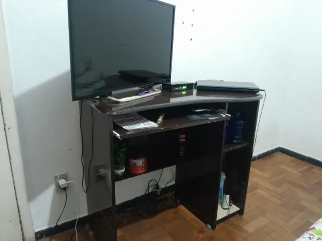 mesa computador/comoda 