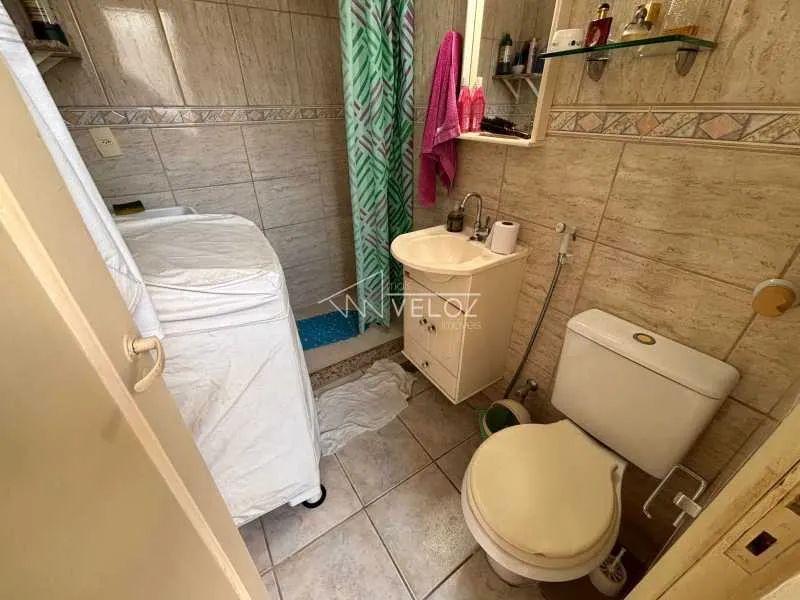 Kitnet/Conjugado : / Residencial / Centro