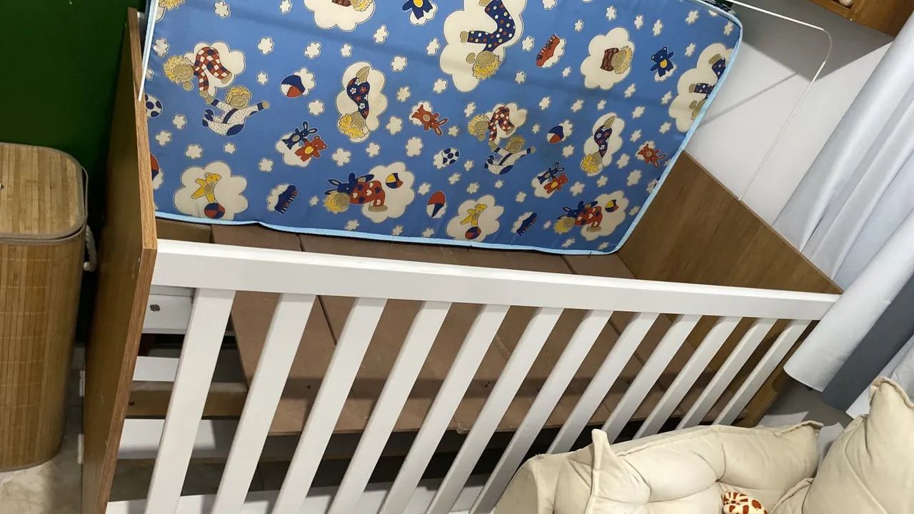 Cômoda, guarda-roupa e berço  - Foto 3
