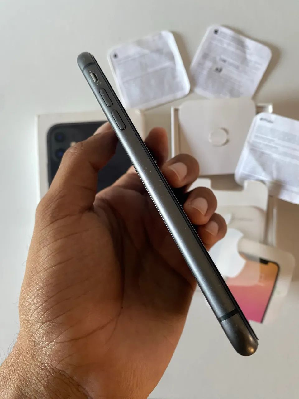 IPhone 11 64gb (placa mãe não funciona) - Foto 2