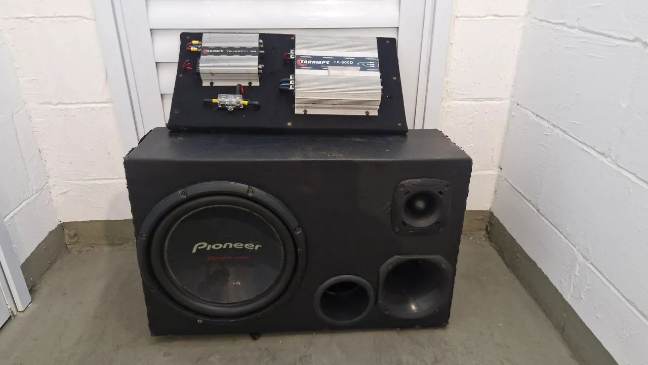 Caixa trio subwoofer e módulos