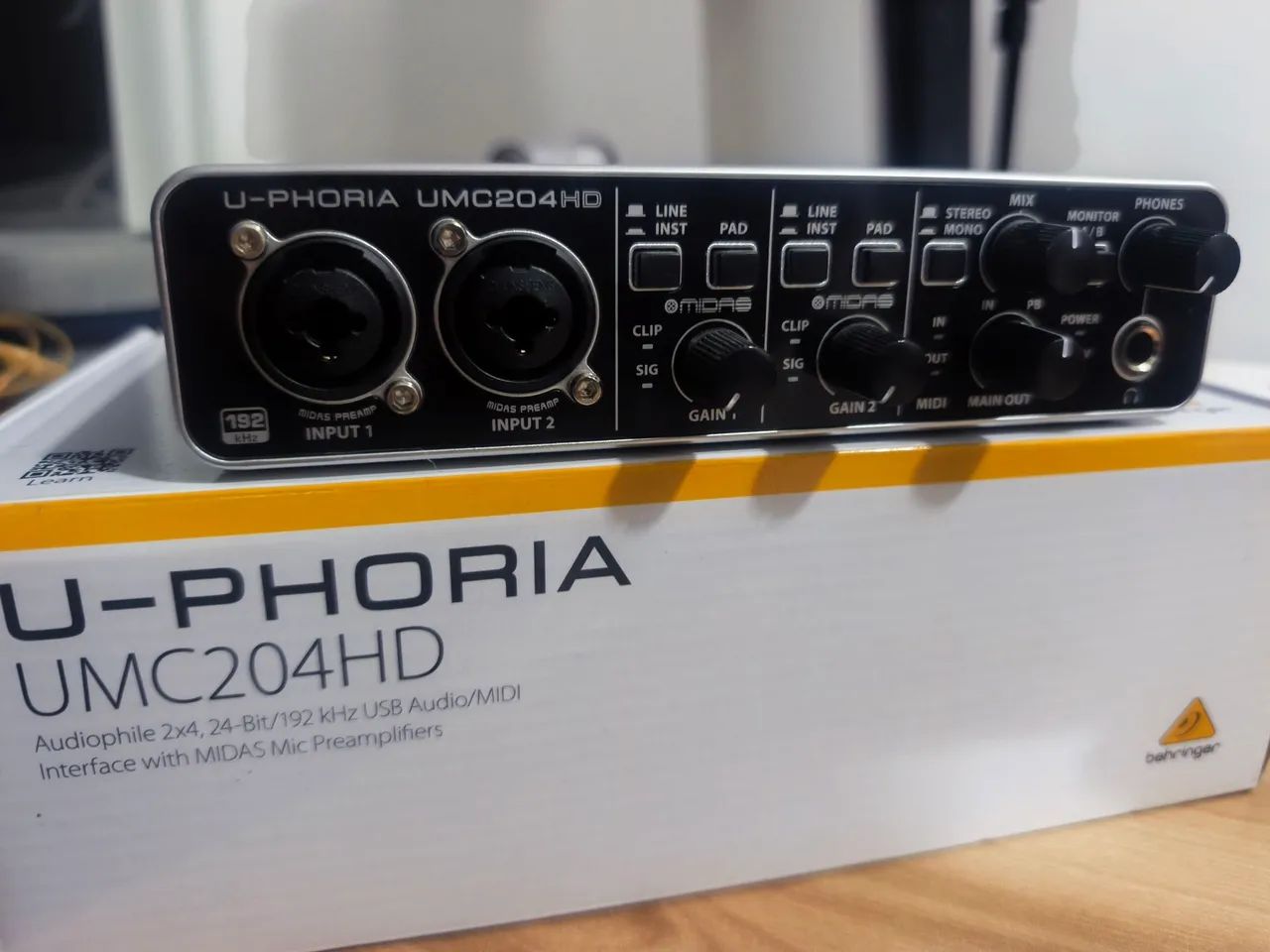 Interface de áudio Behringer um 204 HD - Foto 2