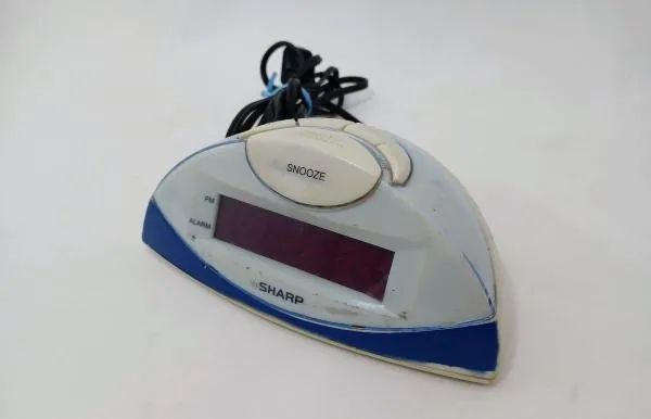 Antigo Despertador Digital da Marca Sharp - Funcionando - Medindo 15cm  - Foto 4