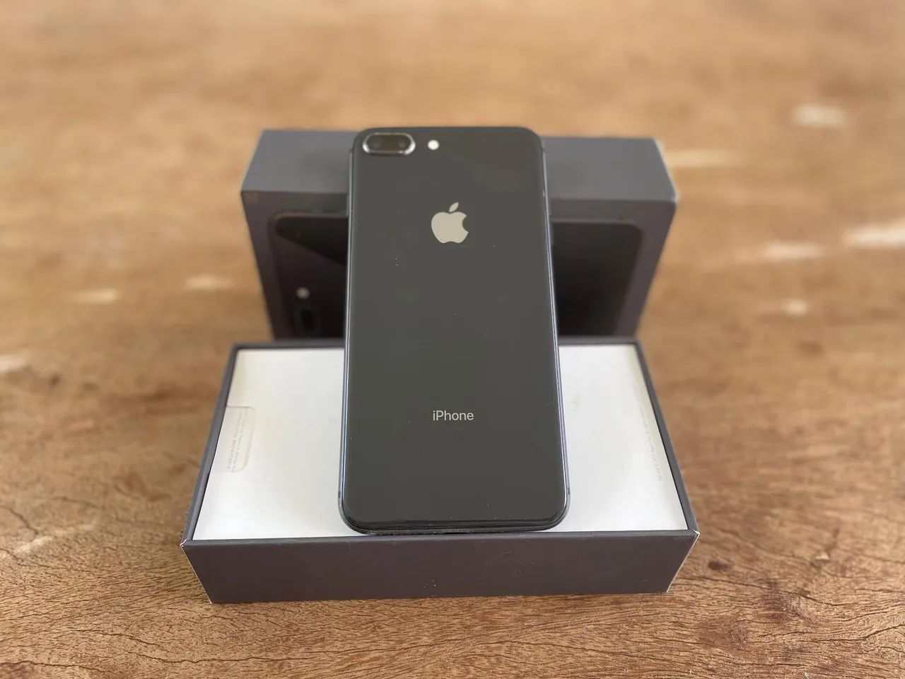 IPHONE 08 PLUS 