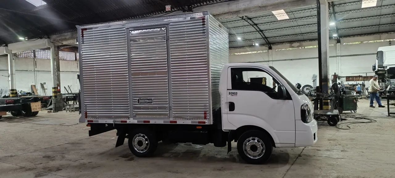 Kia bongo 2020 com baú  - Foto 5