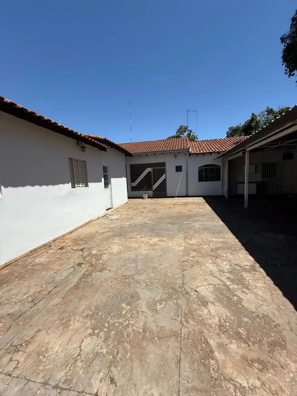 Casa grande no centro com suíte - Foto 2