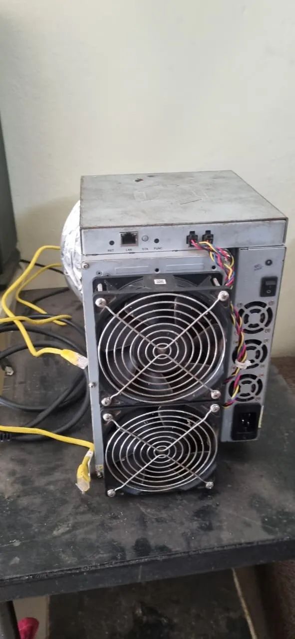 Minerador ASIC Bitcoin Canaan AVALON 1246-85T