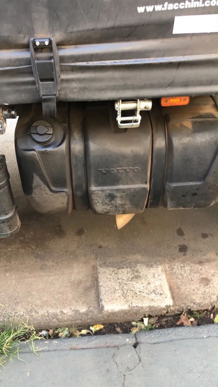 VOLVO VM 260 6x2 - Foto 5