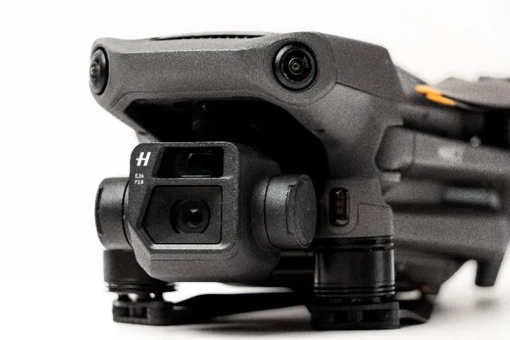 DJI MAVIC 3 FLY MORE COMBO - Foto 4