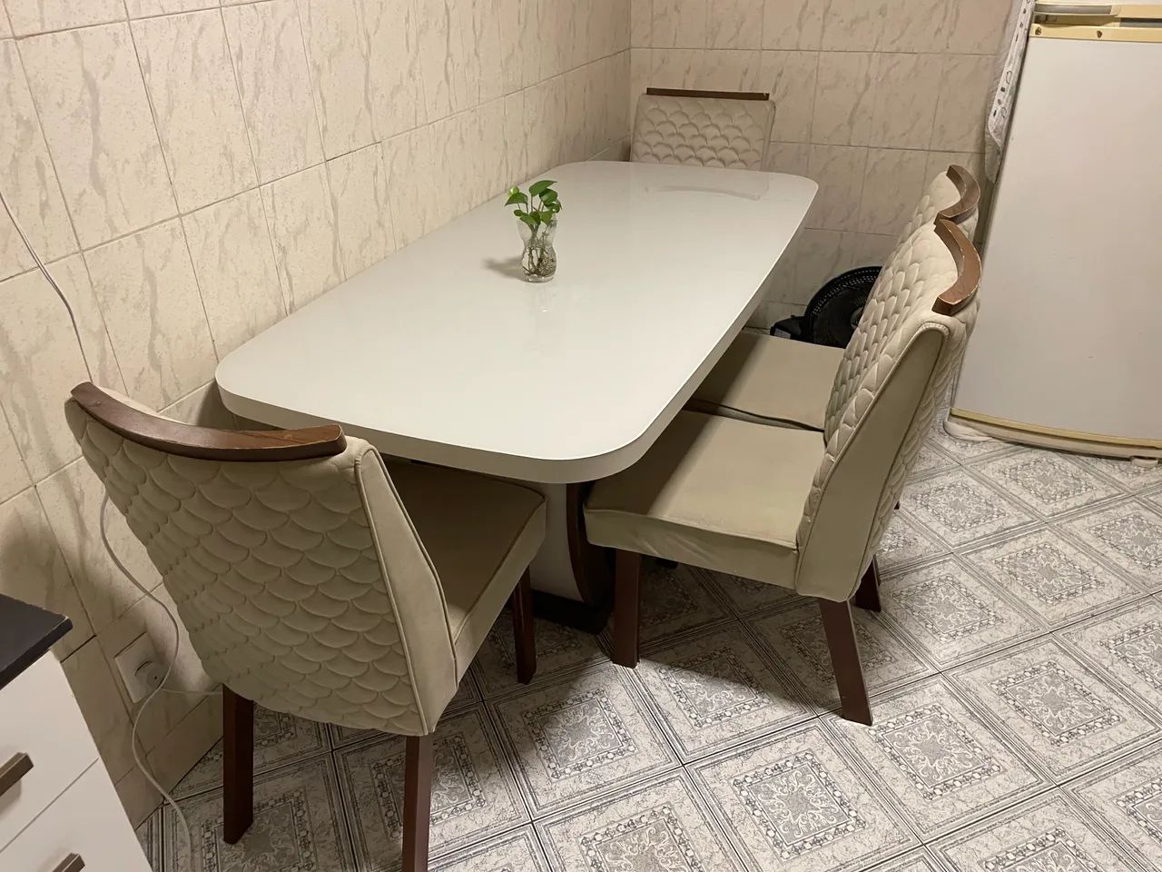 Mesa com 6 Cadeiras - Foto 2