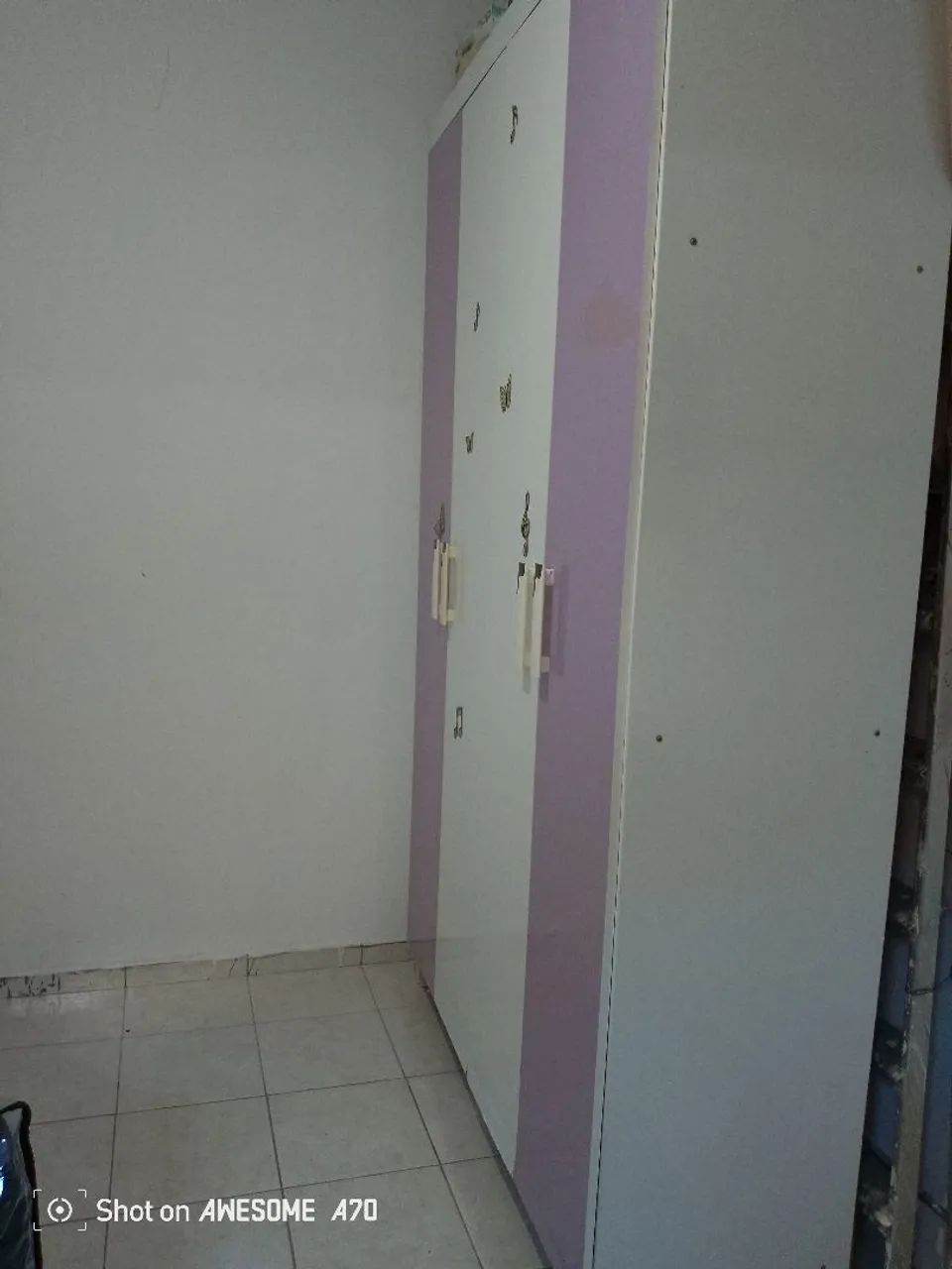 Vendo guarda roupa de solteiro com 04 portas - Foto 4