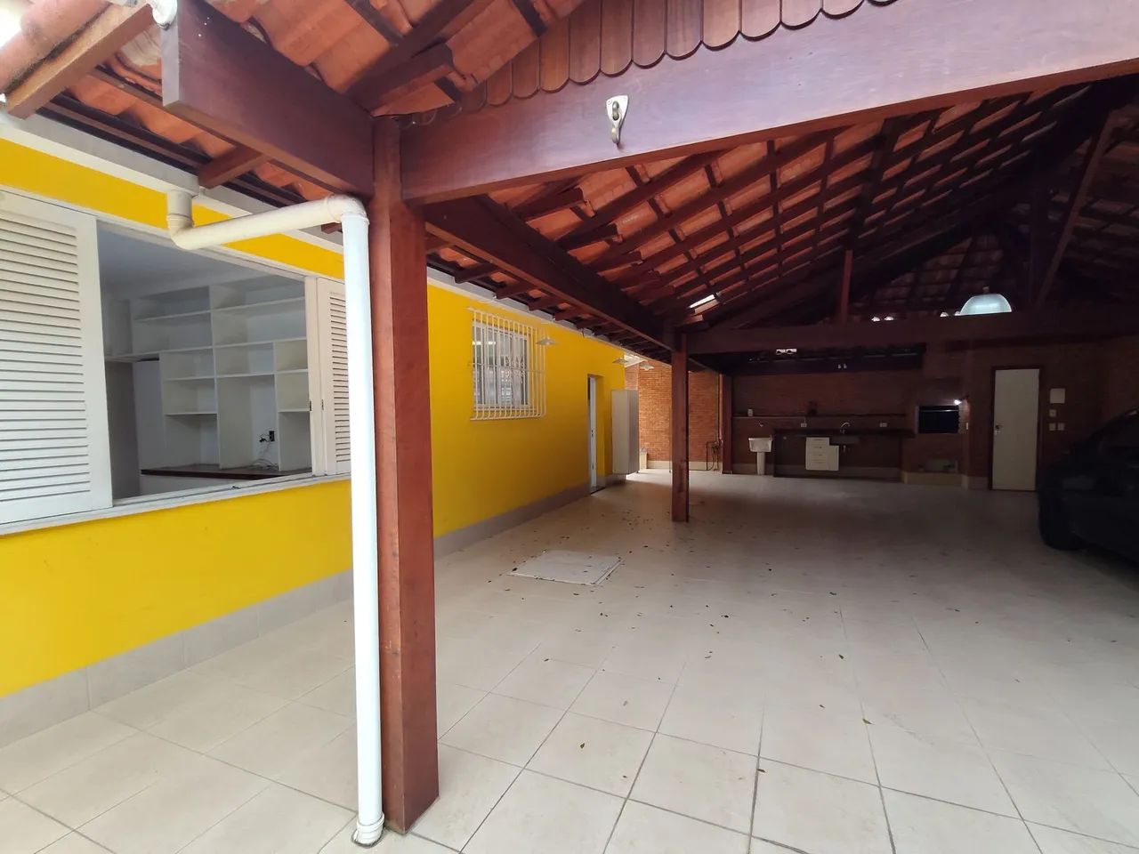Alugo casa no Quissamã com 3 quartos garagem 