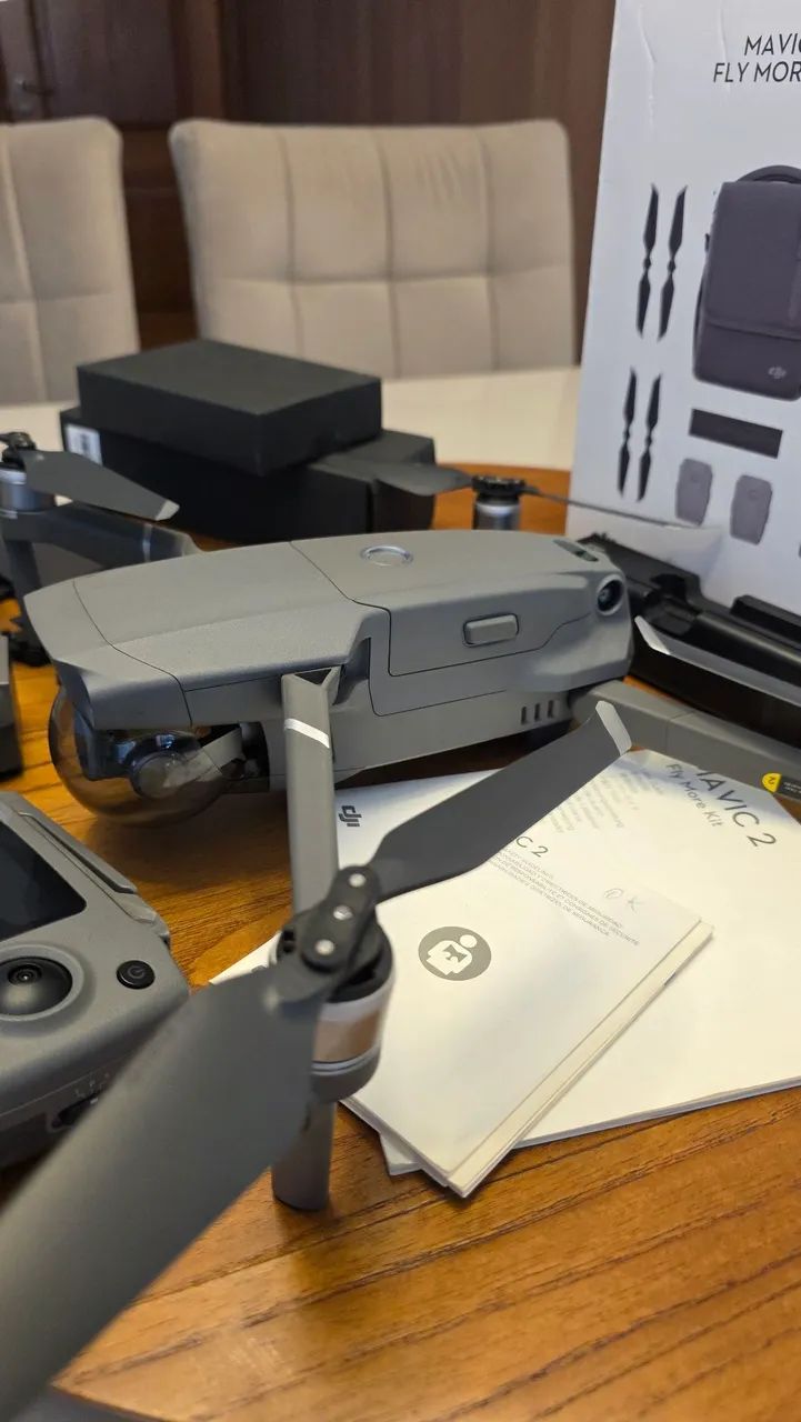 DJI Mavic 2 Zoom - Kit Fly More - Foto 3
