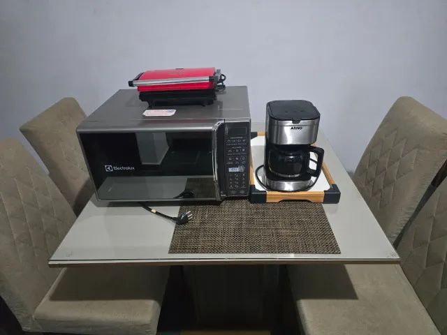 VENDO JOGO DE MESA DE JANTAR E MAIS OUTROS ITENS - Foto 2