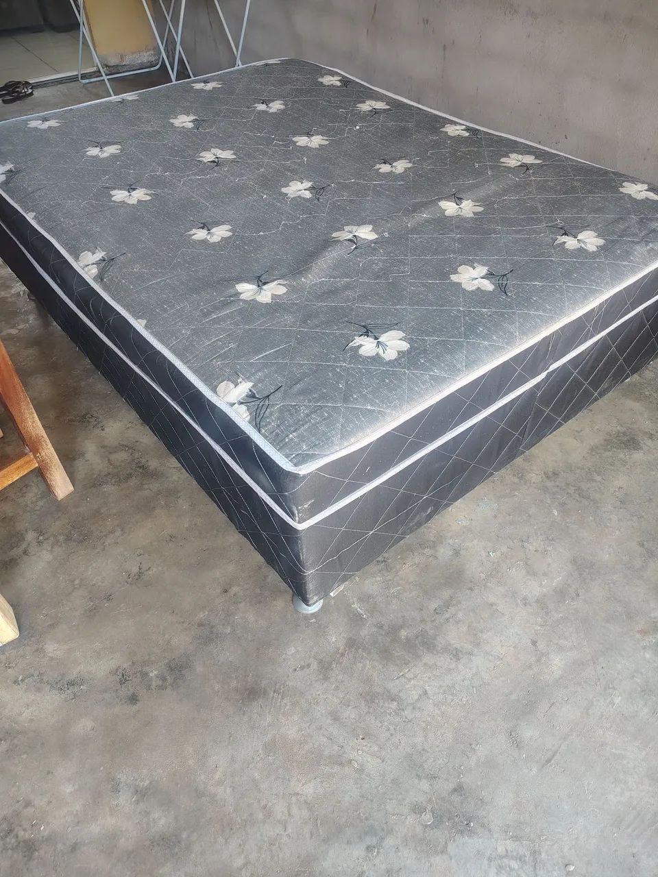 Cama box usada