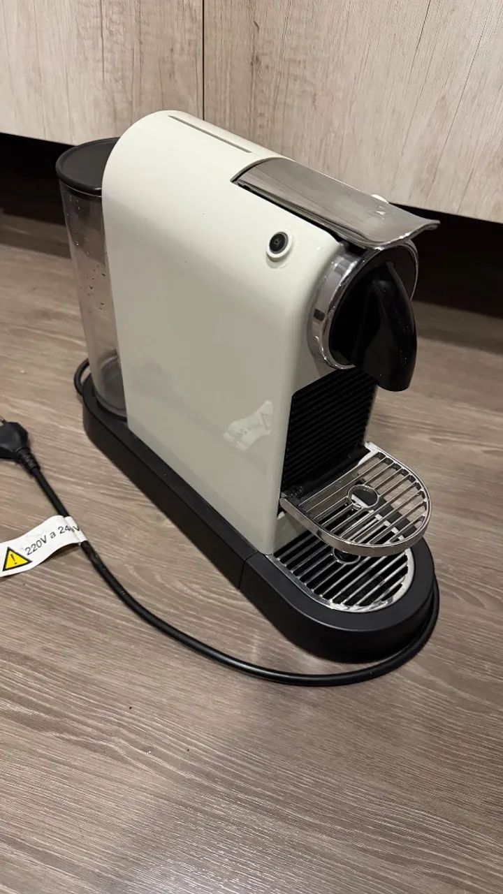 Cafeteira CitiZ Nespresso Branca 220v