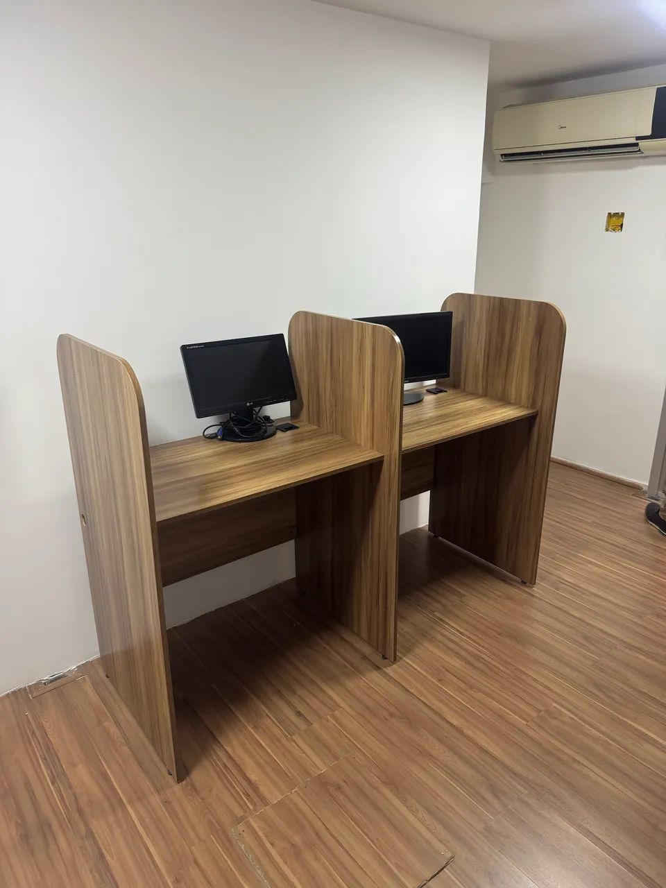 Estações de trabalho seminovas65192846682753121