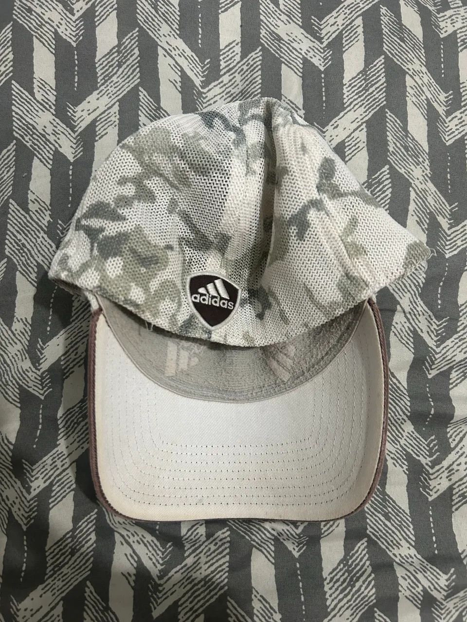 boné adidas original estampa militar - Foto 2