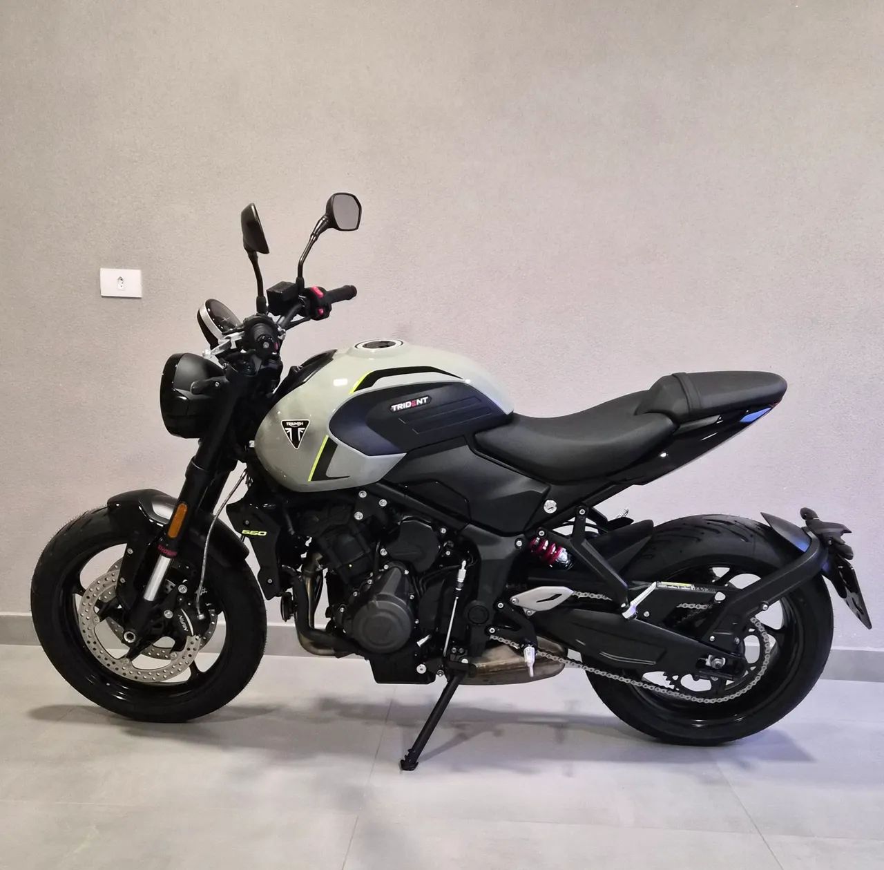 Triumph Trident 660 2026 impecável zero. - Foto 2