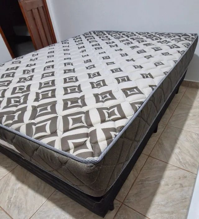 Vendo Cama Box tamanho Casal - Foto 3