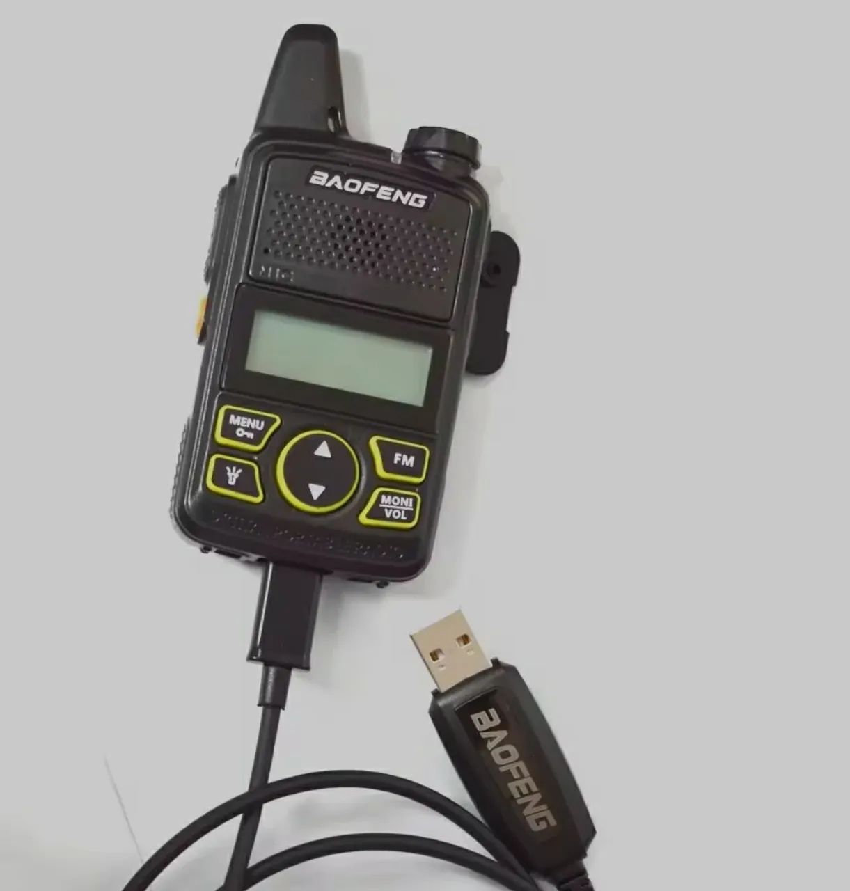 Rádios Baofeng Mini BF T1+ 2 Baterias Extra - Foto 3