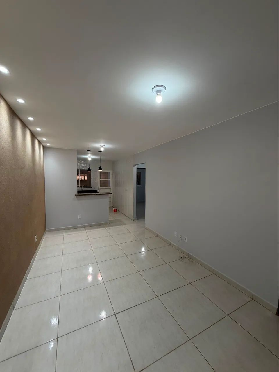 CASA EM ÁGUAS LINDAS 