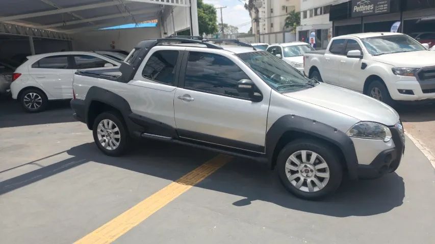 Fiat Strada Adv.1.8 16V Dualogic Flex CD 2012 - Foto 3