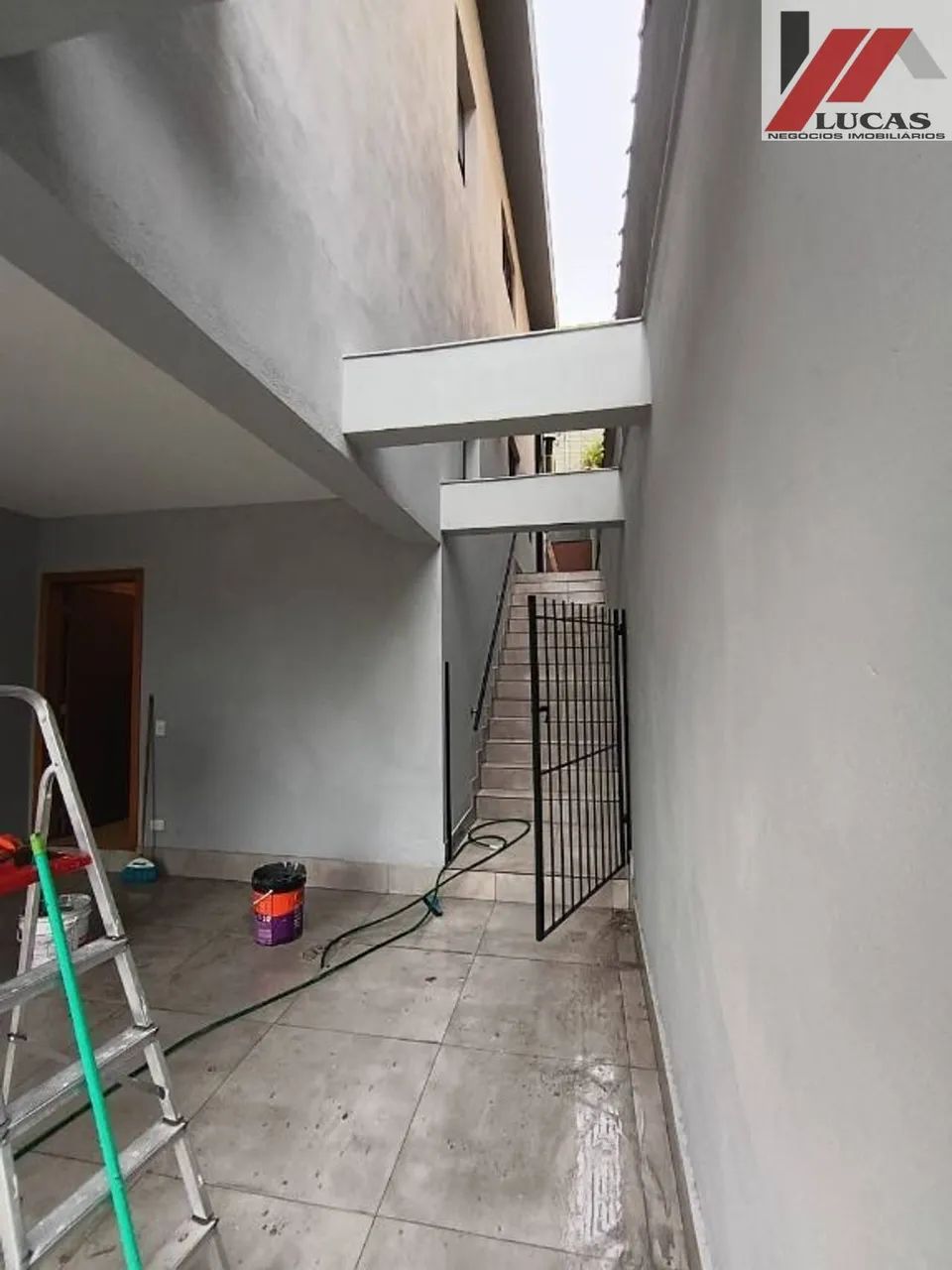 lindo sobrado 3 dormitorios - Foto 3