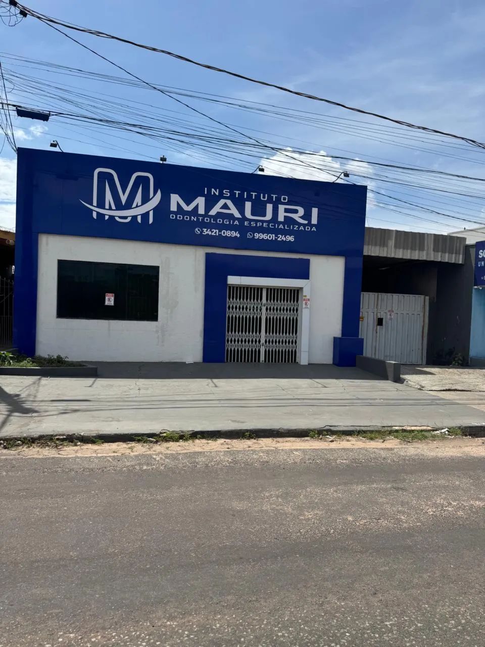 Vende-se ponto comercial.