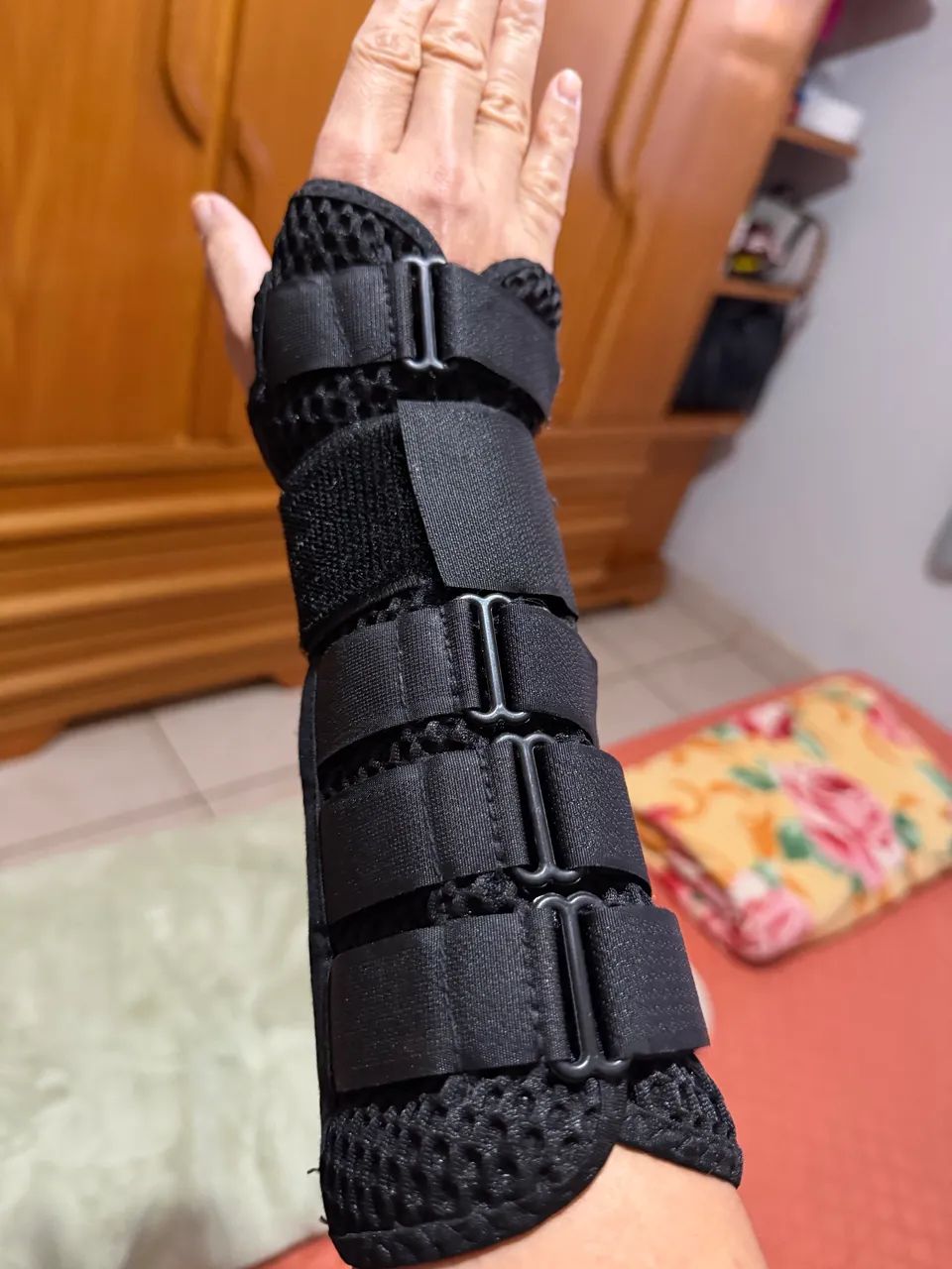 Órtese de punho direito tamanho M