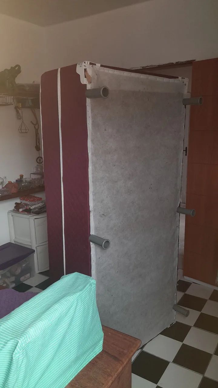 Cama solteiro usada