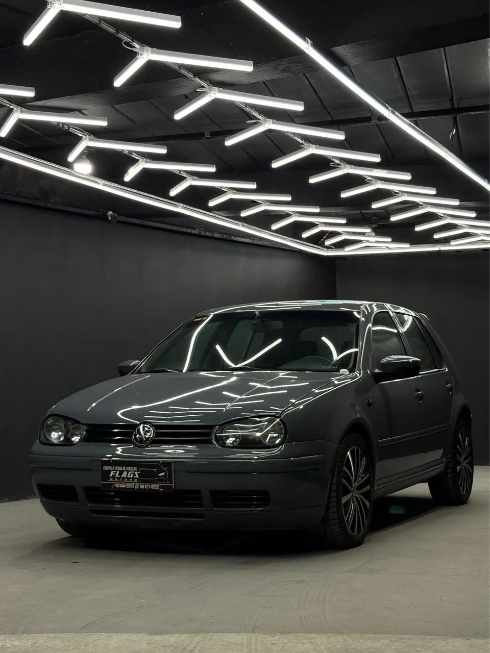 Volkswagen Golf 2.0/2.0 T. Flex Mec.(black & Silv) 2003