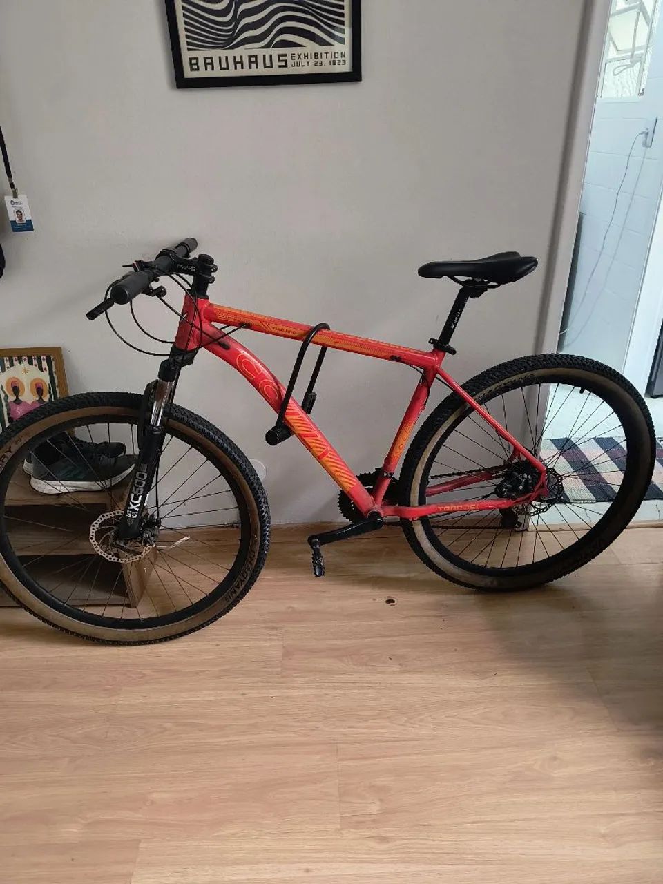 Bicicleta aro 28 excelente