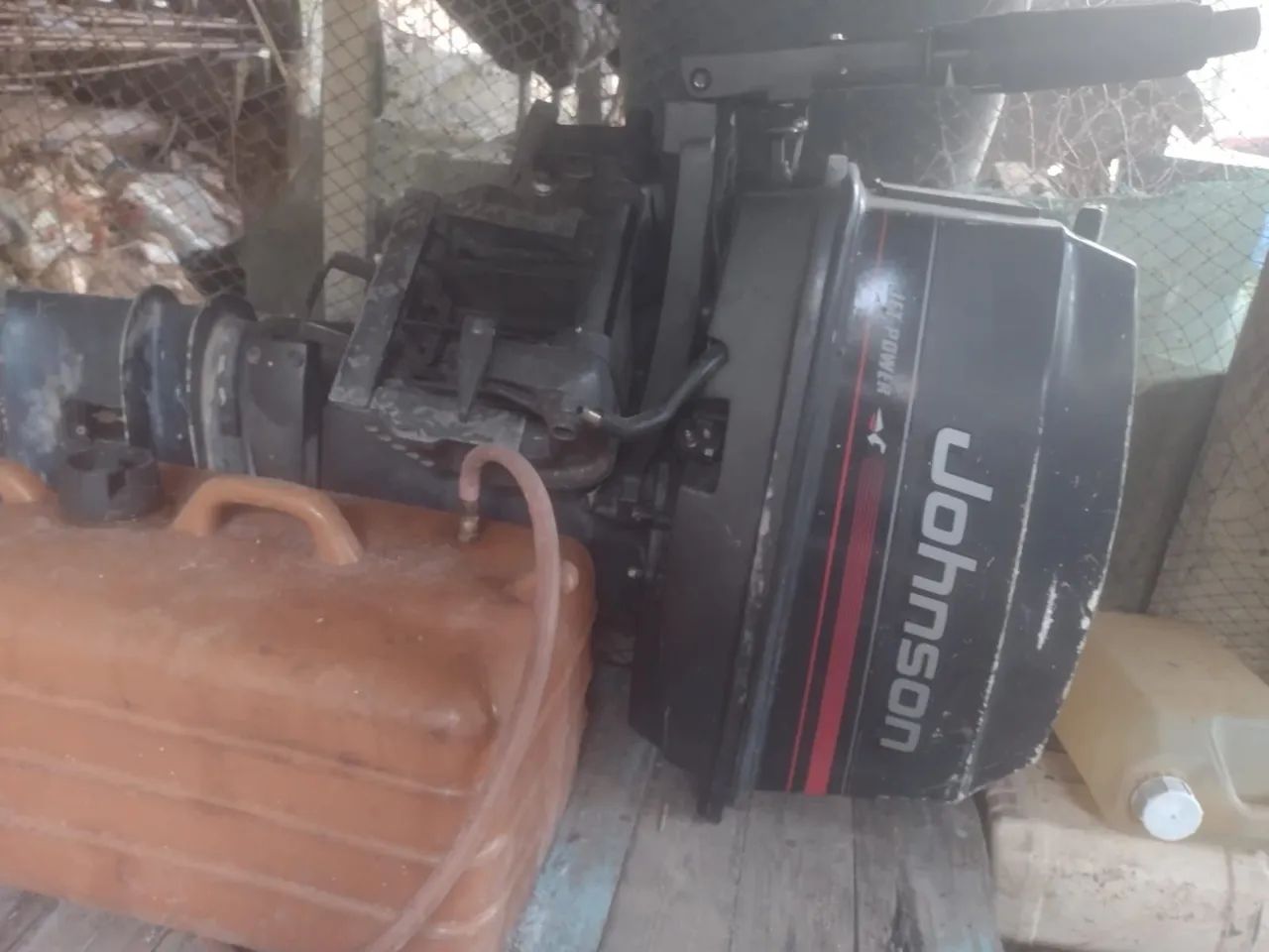 Vende esse motor 18hp jhonson 