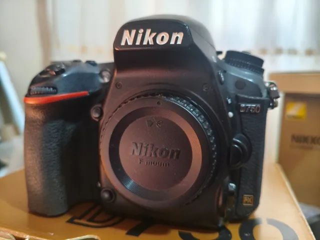 Nikon D750 (1000 cliques)