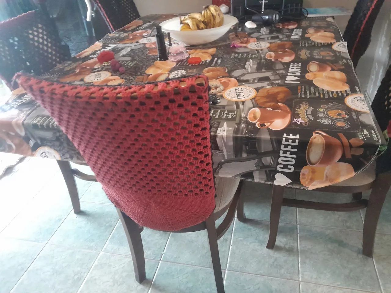 Mesa vidro com 6 cadeiras 