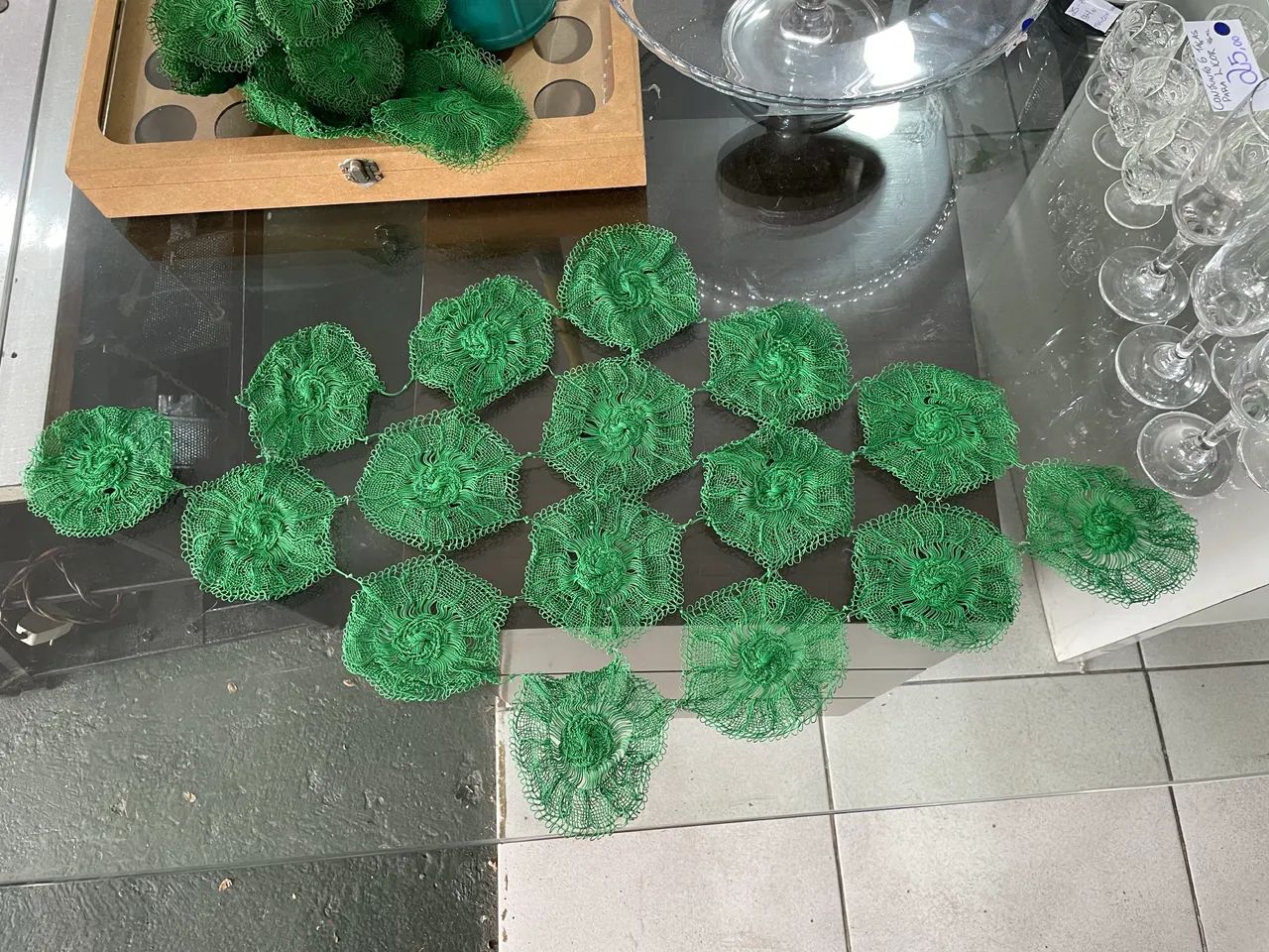 Caminho de Mesa em Renda macramê  Verde