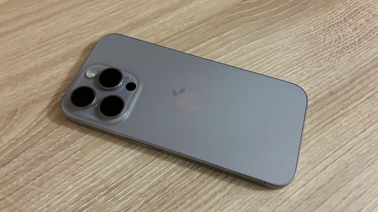 iPhone 15Pro - Foto 2