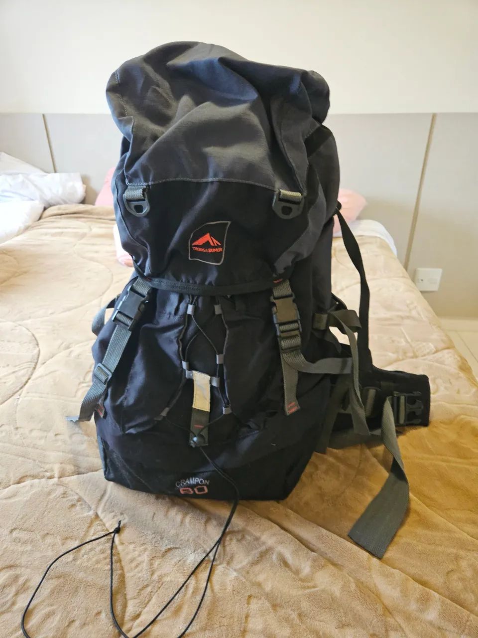 Mochiila Trilhas e Rumos Crampom 60 Litros - Foto 4