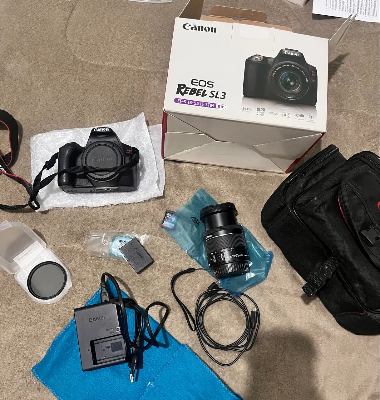 Cânon SL3 + lente + cartão + bolsa + vários acessórios 
