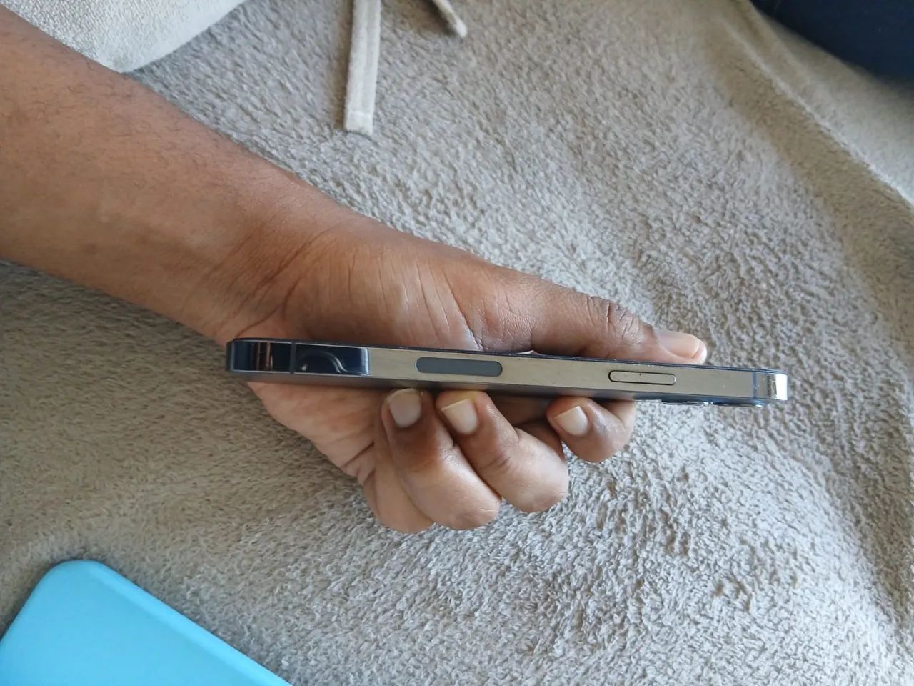 iPhone 12 Pro  . Bateria 83% - Foto 3