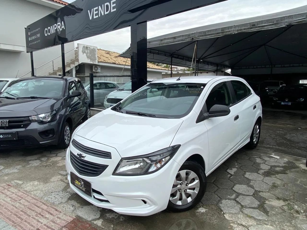 Chevrolet Onix JOY Hatch 1.0 8V Flex Mec. 4P 2019 - Foto 2