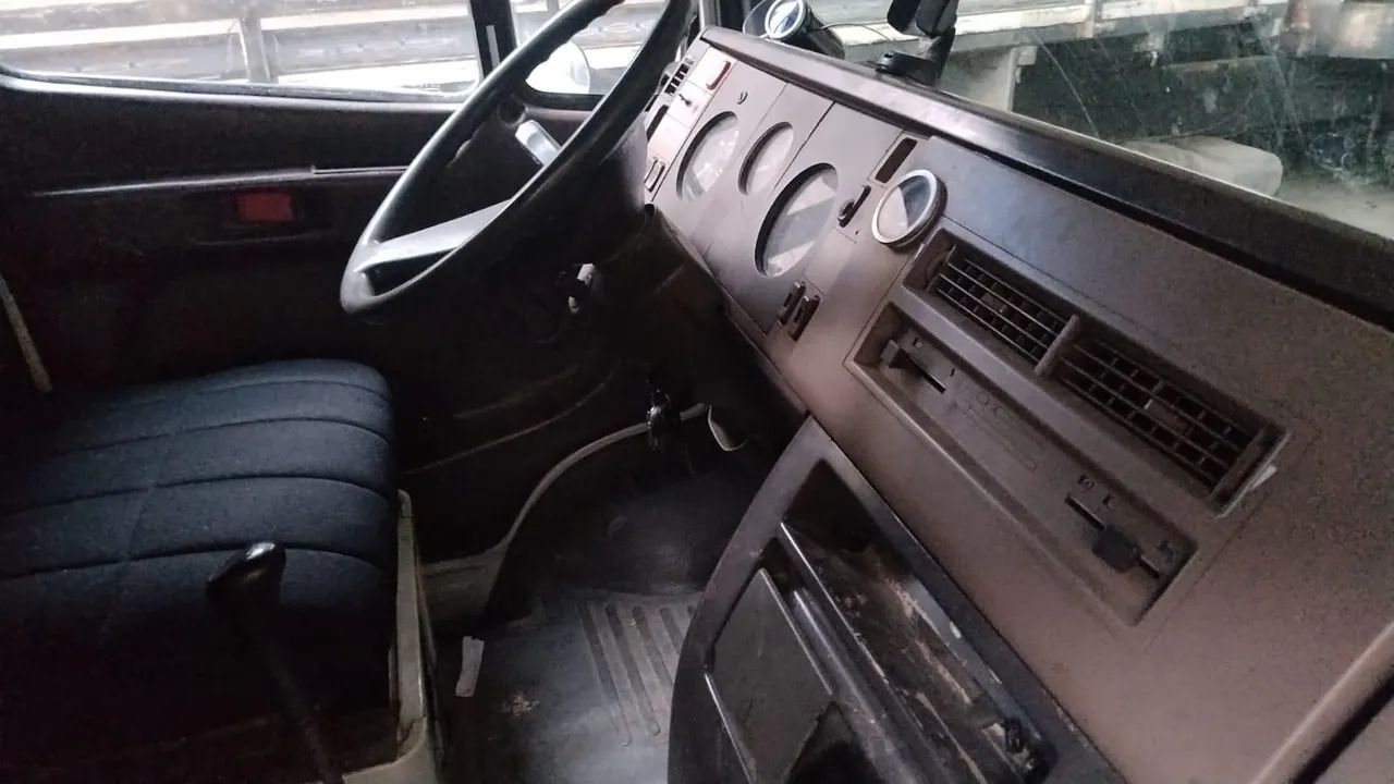caminhão 709