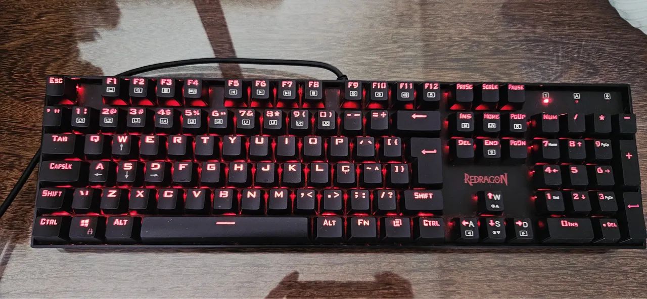 Computador Pichau Gamer, Ryzen 5 3500X, com teclado Gamer e suporte de chão  - Foto 5