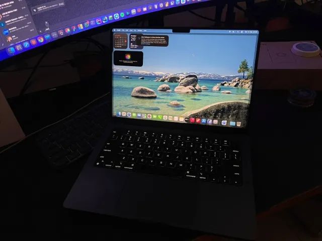 MacBook Pro 14
