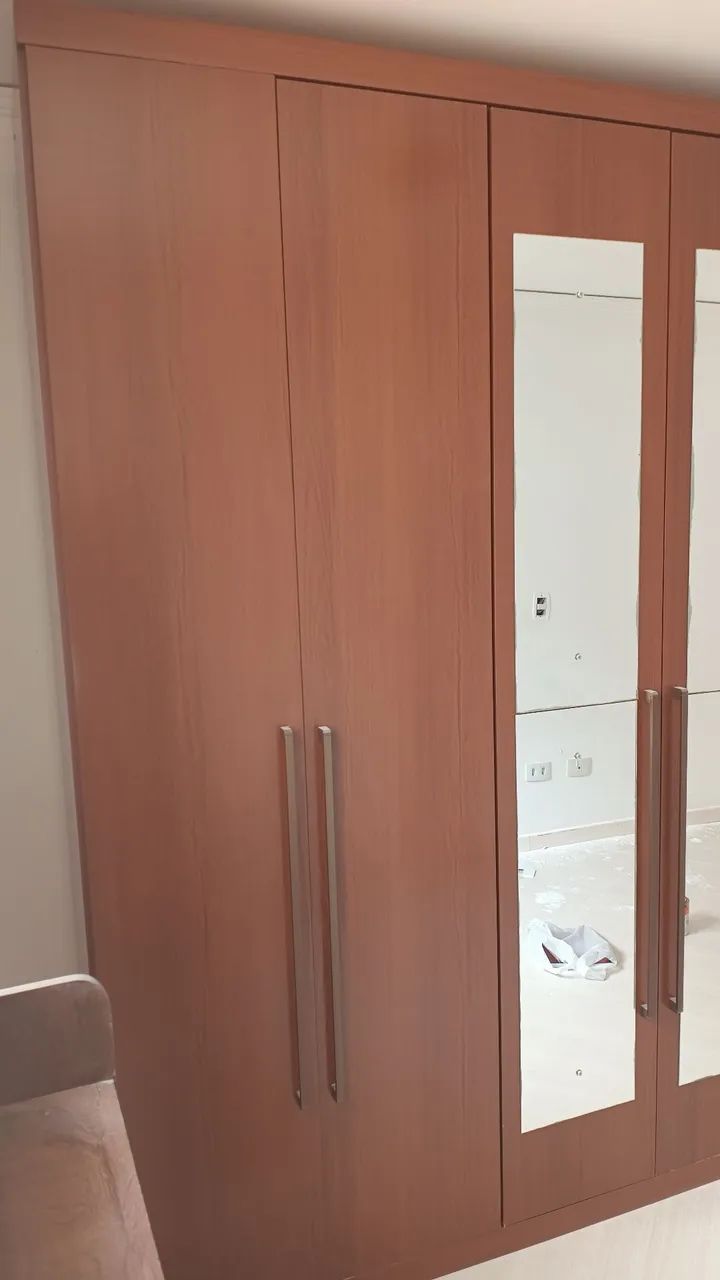 Guarda roupa casal grande 