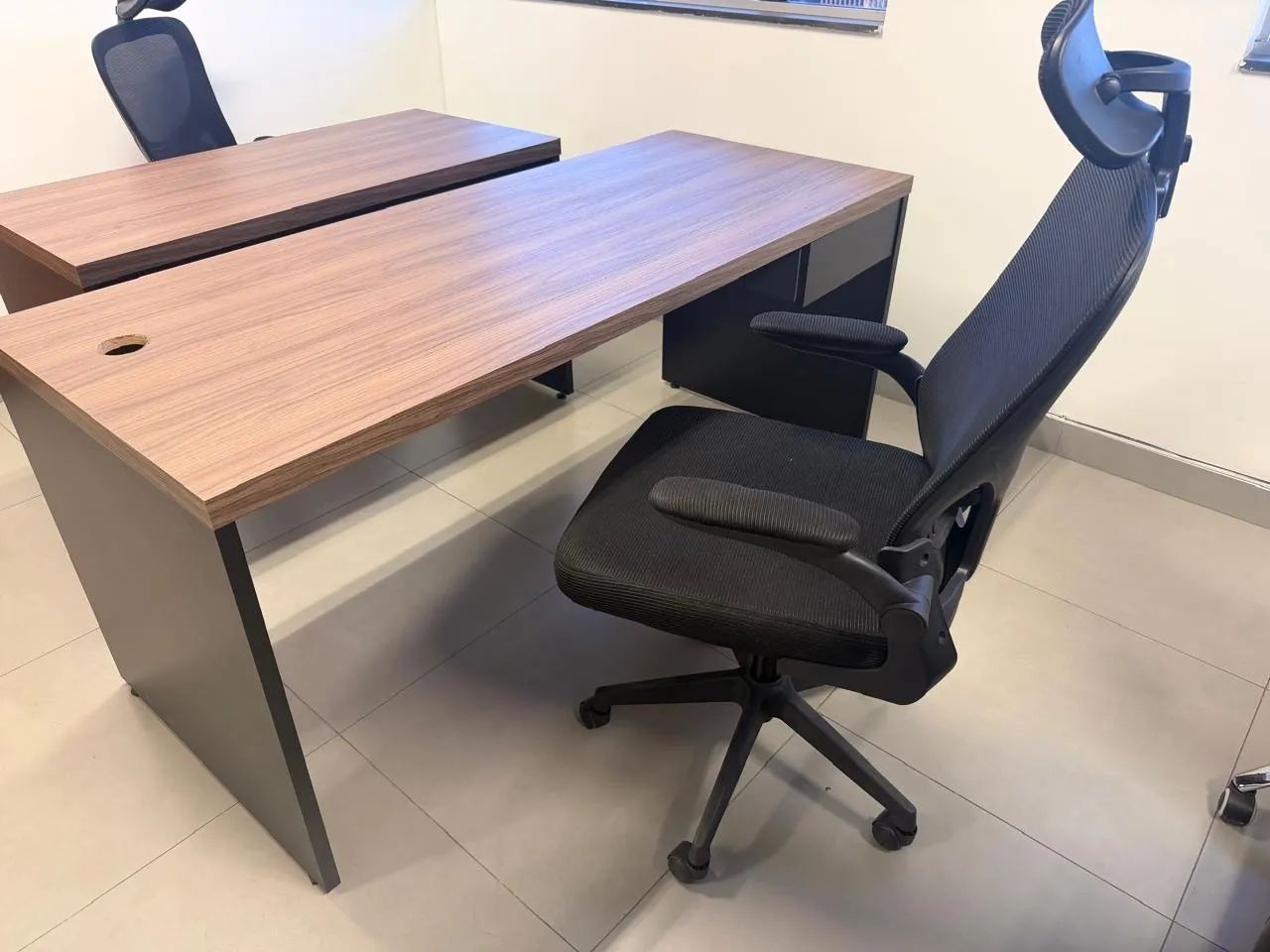 Mesa para estudos e escritorio com gaveta